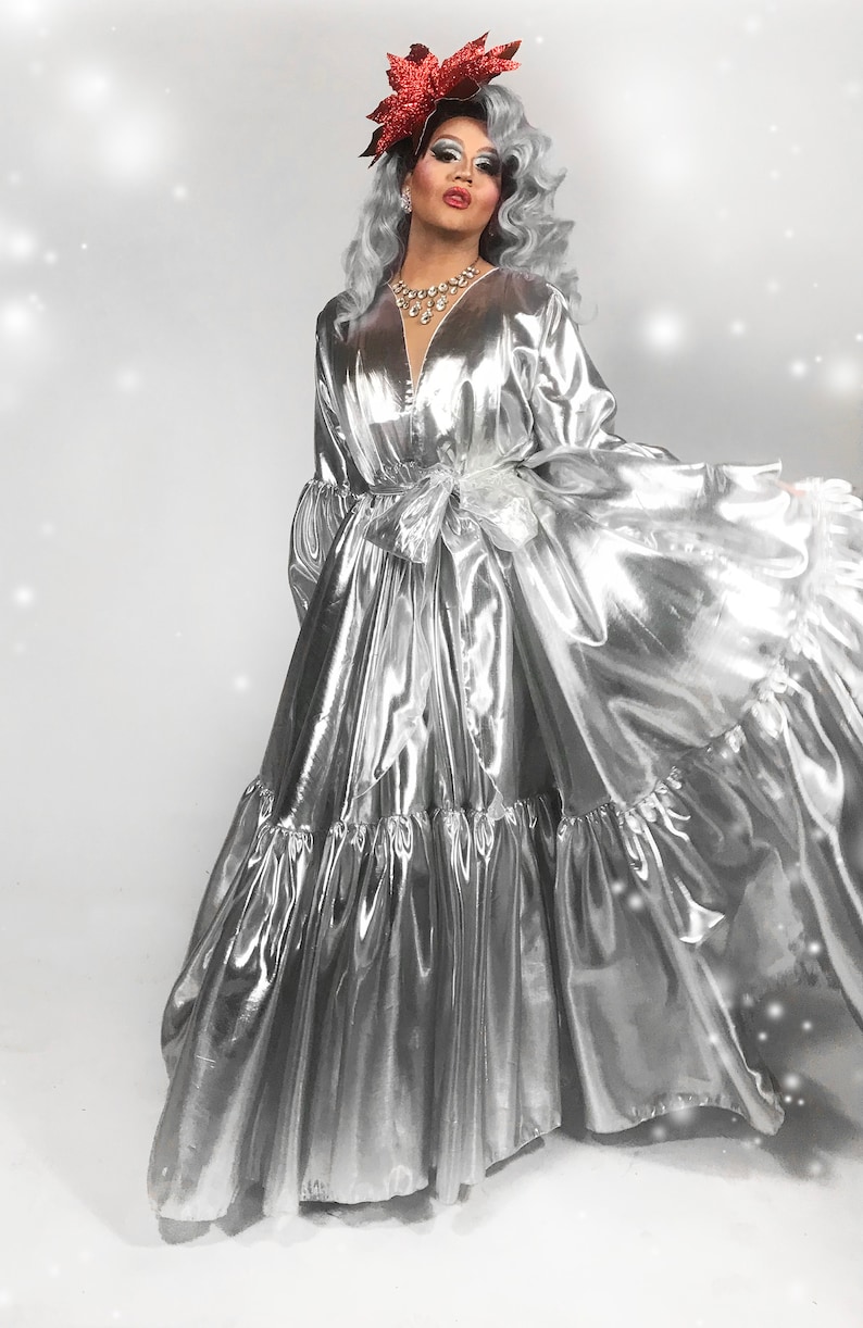 ICE QUEEN Silver Lamé Drag Queen Coat image 4