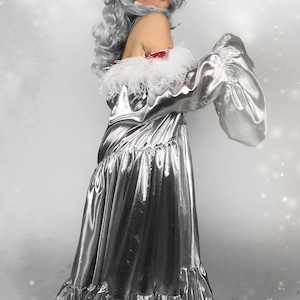 ICE QUEEN Silver Lamé Drag Queen Coat image 5