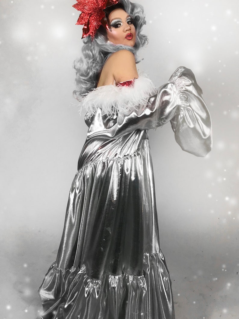 ICE QUEEN Silver Lamé Drag Queen Coat image 5