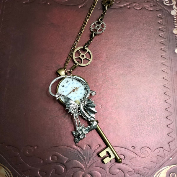 Collier steampunk fantastique "L'heure des dragons". Jeu de rôle.  Fait main Pièce unique bijou original Cosplay.