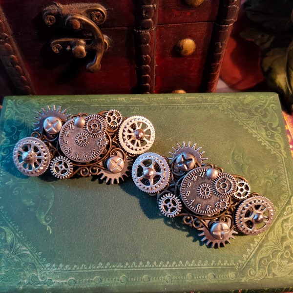 Barrettes "Les Mécanismes du Temps'" bronze. Accessoire Steampunk. Pinces à cheveux. Cadeau original. Pièce unique.
