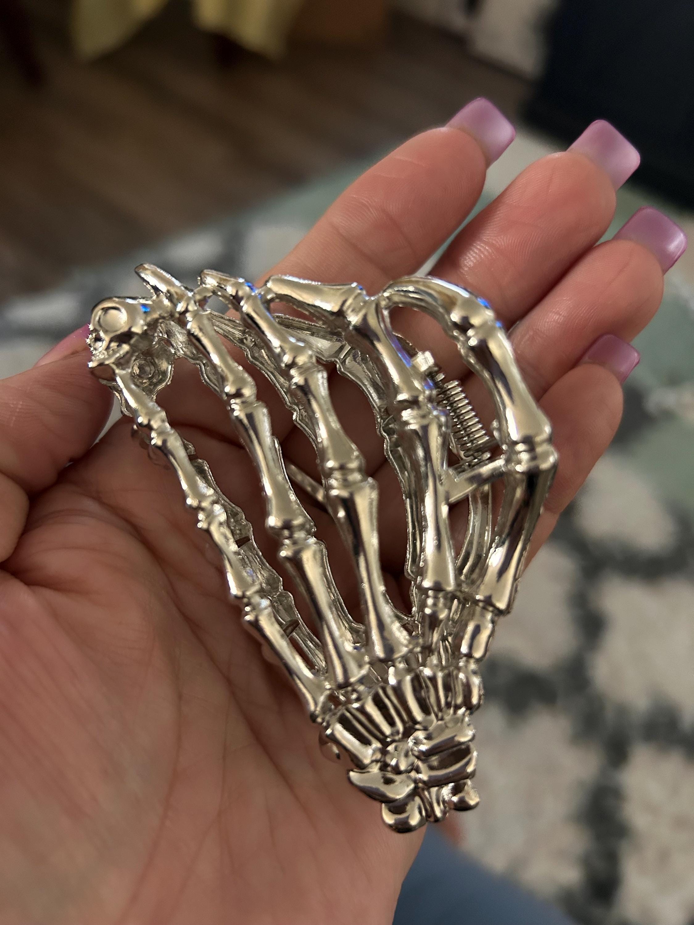 Skeleton Hand Metal Hair Claw: Spooky Accessory