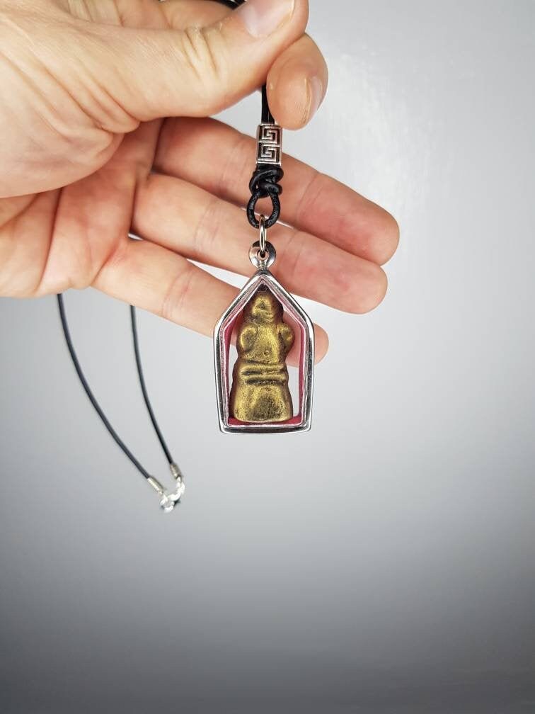 Kuman Thong - Etsy