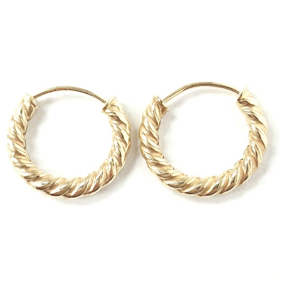 9CT Solid Twist Sleepers 9CT Solid Twist Sleepers