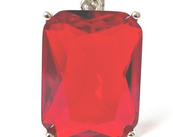 925 Sterling Silver Red Quartz Pendant Hallmarked 22.2mm High 15mm Wide 4.9g