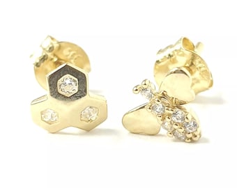 9ct Gold Bee & Honeycomb Stud Earrings White Cubic Zirconia 0.7g