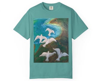 T-shirt met witte duif | Flying Birds-kunstwerk, oceaanblauwgroene achtergrond