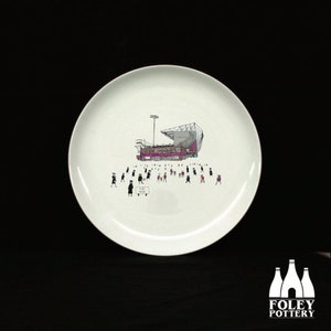 FFG: Burnley FC - MatchDay@TurfMoor - Estadio - Ilustrado - Inspirado - Homenaje - Porcelana fina - Plato de porcelana