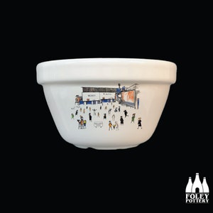 FFG: Luton Town FC - MatchDay@KenilworthRoad - Illustrated - Tribute - Earthenware Xmas Pudding Bowl