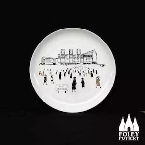 FFG: Manchester United FC - MatchDay@OldTrafford - Stadium - Illustrated - Inspired - Tribute - Fine Bone China Coupe Plate