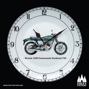 CMC: Norton Commando Fastback, 1968 - Klassisk motorcykel - - Illustrerad - - Klocka i fint benporslin