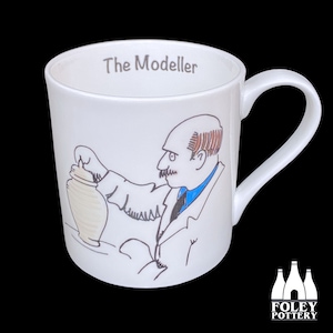 PW: Modellbau, Keramik-Arbeiter, Töpferei, Cartoon, Stoke On Trent, inspiriert, illustriert - Becher aus feinem Knochen Porzellan