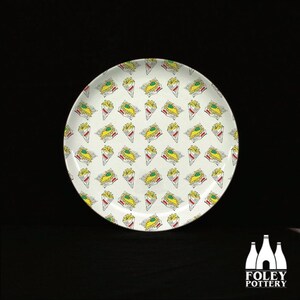 SS: Fish and Chips - Seaside - Must peas - Lecca lecca - Zucchero filato - Ispirato - illustrato - Fine Bone China - Piatto