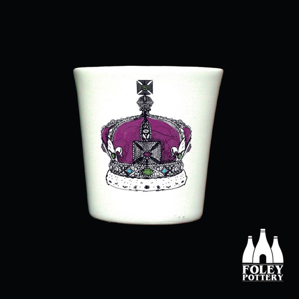 COM: Tudor Crown, Crown Jewels, Illustrated  - ( Inspired ) - Tribute - Commemorative - Fine Bone China Egg Cup