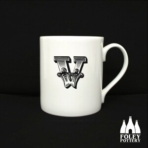 ALPH: V - Alfabeto - Letra - Inspirado - Ilustrado - Homenaje - Taza de porcelana fina