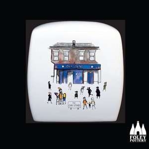 FFG: Luton Town FC - MatchDay@KenilworthRoad - The Oak Stand - Illustrated - Tribute - Fine bone china - Cube Money Box