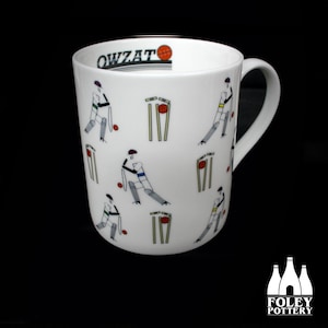 P: Cricket, jugador de cricket, inspirado, dibujo animado ilustrado - Taza de porcelana fina