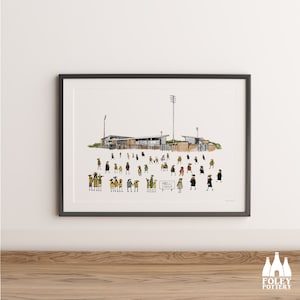 Könnte beinhalten: Eine Schwarzweißillustration eines Stadions mit einer Menschenmenge davor. Das Stadion ist mit "Pirelli Stadium" beschriftet.