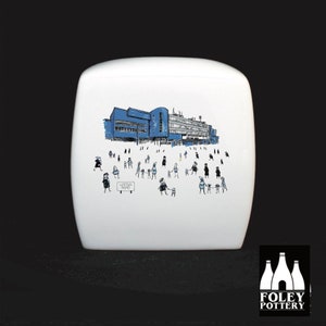 FFG: Queens Park Rangers FC - MatchDay@LoftusRoad - Stadium - Illustrated - Tribute - Fine Bone china - Cube Money Box