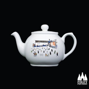 FFG: Luton Town FC - MatchDay@KenilworthRoad - Illustrated - Tribute - Fine Bone China - Sandringham Tea Pot