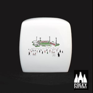 FFG: Brentford FC - Griffin Park stadium - Match-day - Inspired - Stadium - Tribute - Fine Bone china - Cube Money Box