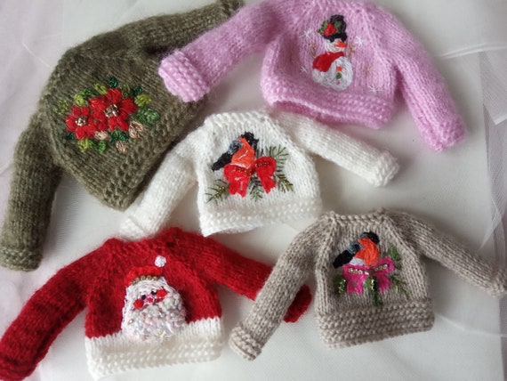 Embroidered Christmas Sweater for Blythe Doll: Holiday Clothes