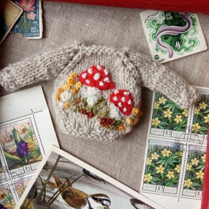 Embroidered Mushroom Wool Sweater for Blythe Doll