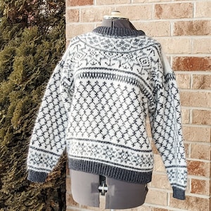 Vintage 80s- 90s- Nordic Sweater-Ninon- Knit- Vegan- White- Black-Retro- Scandi- Cottagecore- Cozy- Oversized- Puffy-Ethical- Eco-Women&#39;s M