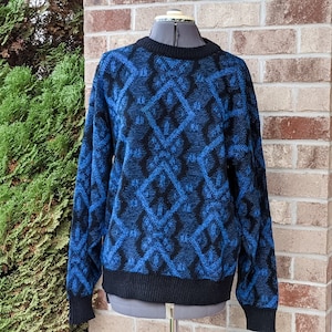 Vintage 80s- 90s- Graphix Men&#39;s Sweater- Geometric- Blue- Cosby Sweater- Oversized- Graphic- Print- Knit- Geo- Retro- Rad- Classic- Size L