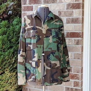 Vintage 90s- 80s- Army Jacket- Camo- Camouflage- Retro- Military- Militaristic- Urban- Old School- Classic- Chic- Tactical- Size Small