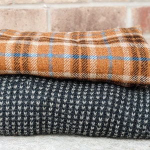 Vintage 60s Skirt- 80s- 90s- Sweater- Skirt- Wool- Set- Minimalist- Capsule Wardrobe- Retro- Plaid- Cottage Core- Dark Academia- Women&#39;s S