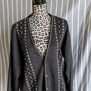 90s Vintage Men&#39;s Button Up Cardigan- Wool Blend-Menswear- Cozy- Cardigan- Sweater- Men&#39;s Sweater- Gray