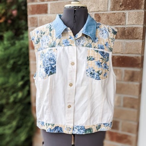 vintage des années 80-90- Denim blanc Haut- Floral- Accent- Garniture- Poche- Été- Boxy- Bouton Haut- Boutons en bois- Sunburst- Femme XL- Chemise