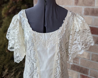 Vintage 80s- Wedding Dress- Size 20- Romantic- Boho- Lace- Outdoor- Garden Wedding- Retro Bride-Something Old- 80s Bride- Bridal Gown