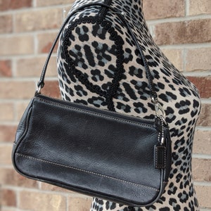 Vintage 2000s-y2k- Coach Purse- Hobo Bag- Underarm- Handbag- Leather- Black- Coach Brand- Stitched Leather