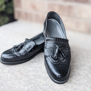 Vintage Tassle Loafers -Nunn Bush Lites- Men&#39;s Dress Shoes- Tassles- 80s-90s- Vintage Dress Shoes- Dapper- Stylish- Menswear- Size 9
