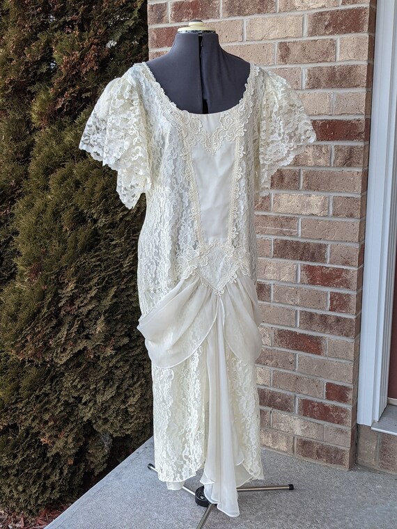 Vintage 80s- Wedding Dress- Size 20- Romantic- Bo… - image 9