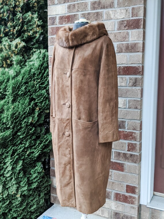 Classic trim shop coat