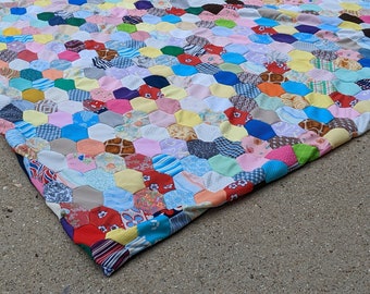 Vintage 60s- 70s- Hexxie Quilt- Hexagon- Scrappy- Retro- Handmade- Boho- Large Throw Blanket- Home Decor- Cabin- Kitschy- Bedroom- 71x 77 in