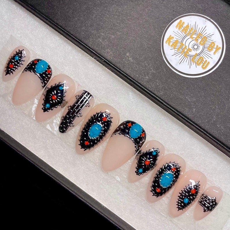 Turquoise Trinkets • press on nails,glue on nails,stick on nails,fake nails,false nails,blue nails,jewellery,silver nails,orange nails 