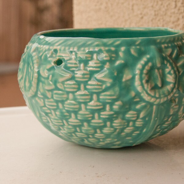 vintage McCoy hanging planter, basket weave pattern