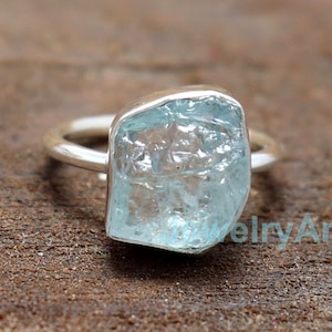 Aquamarine Ring, Natural Raw Aquamarine Ring, Rough Raw Stone Ring, Sterling Silver Ring, Minimalist Ring, Women's Ring, Christmas Gift Ring