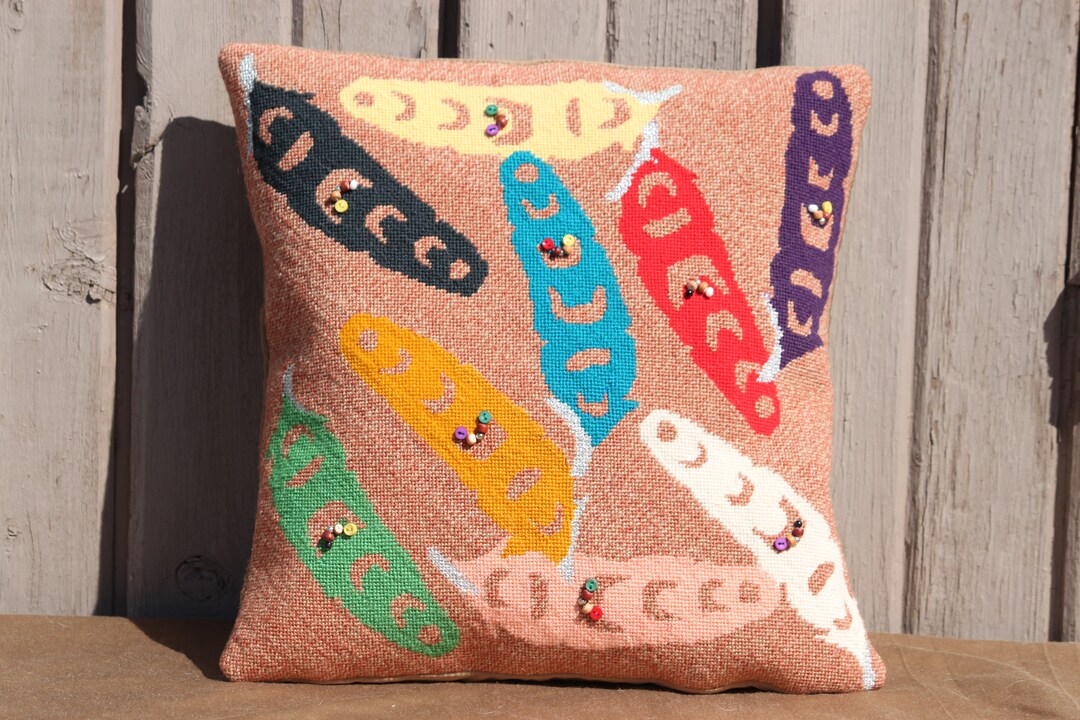 Colours and Feathers Flock Together needlepoint decorator pillow Etsy.de