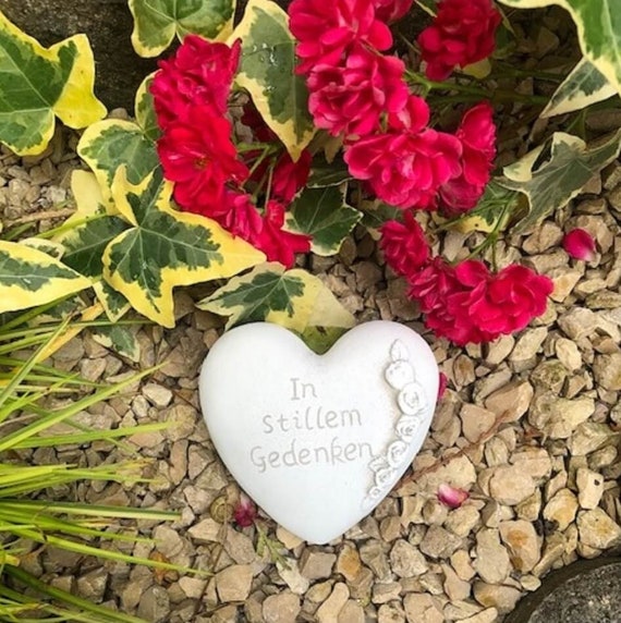 Radami Grabherz Gedenkstein – Steinguss-Herz Mit Rosenranke, 9,5x9,5 Cm, Wetterfest, Antik Grau