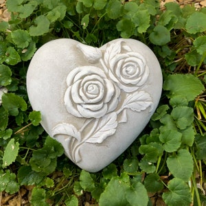 Grave heart roses memorial stone grave decoration grave decoration mourning heart handmade white 17 cm 2 kg