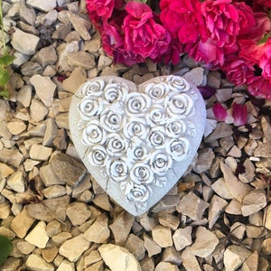 Corazón rosa corazón ramo de rosas tumba corazón rosas decoración de tumba piedra conmemorativa 8 cm blanco