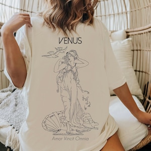 Venus Shirt, Birth of Venus Shirt, Botticelli Shirt, Art Nouveau Shirt, Art Academia, Light Academia Shirt, Fine Line Art Shirt, Artsy Shirt