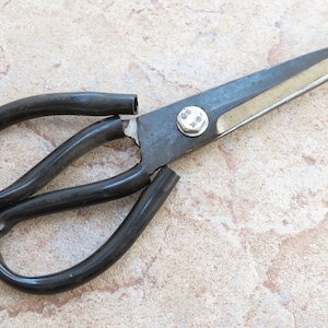 Crude - XL 4 Inch Heavy Duty w/ Bolt Asian Carbon Steel Kitchen Shears Scissors