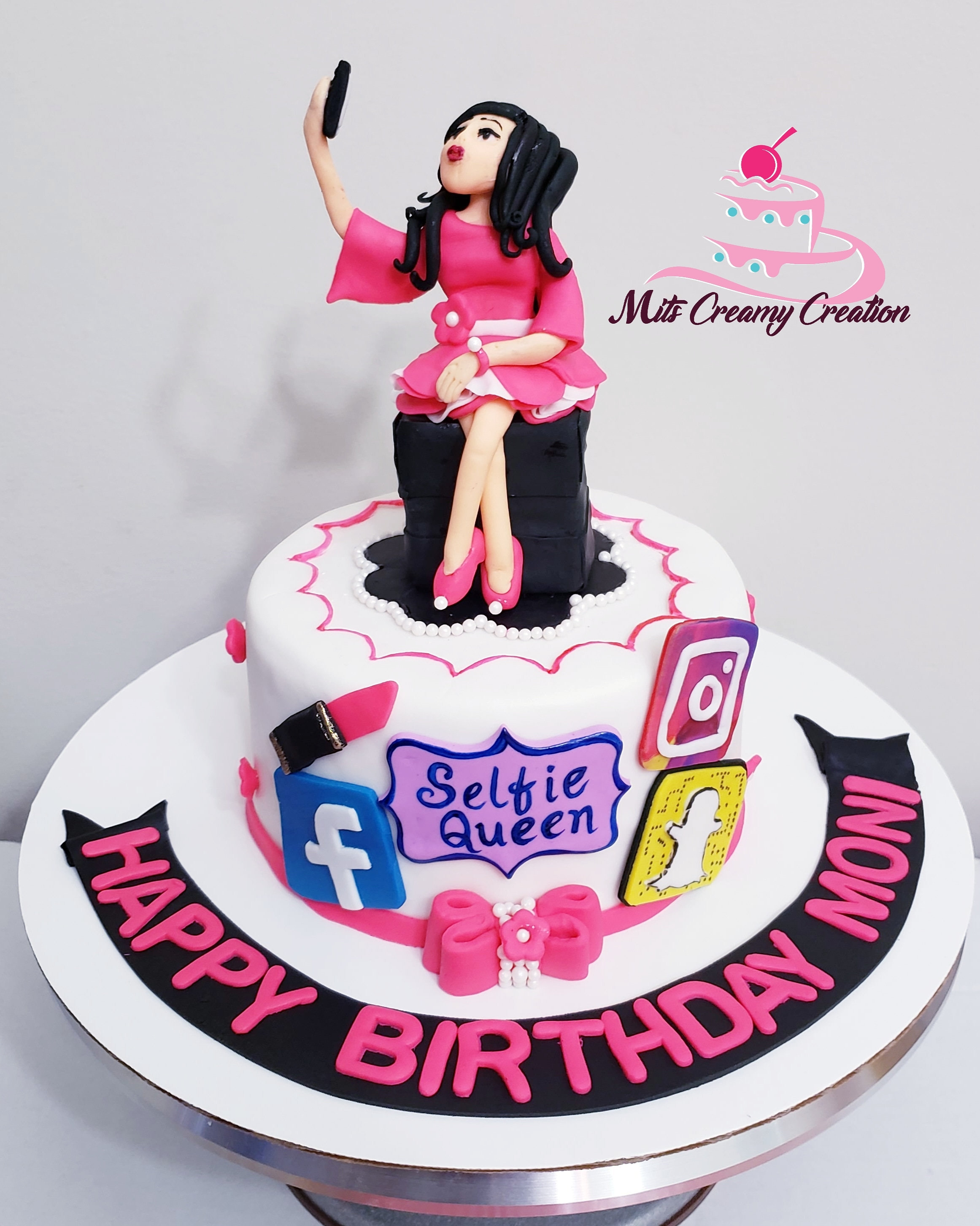 Queen Cake