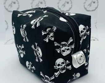 Skulls Make Up Bag | Make Up Bag | Wash Bag | Toiletry Bags | Travel Bags | Cosmetic Bag | Cosmetics | Make Up | Bag Sets | Gift Ideas